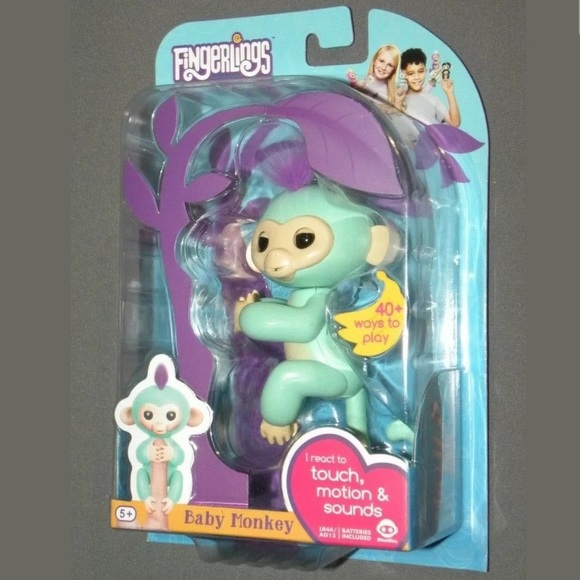 Fingerlings Zoe baby monkey 40 ways to play 5+ - Picture 6 of 6